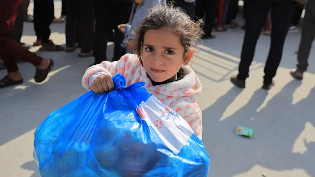 Orphan meals distributed during Ramadan