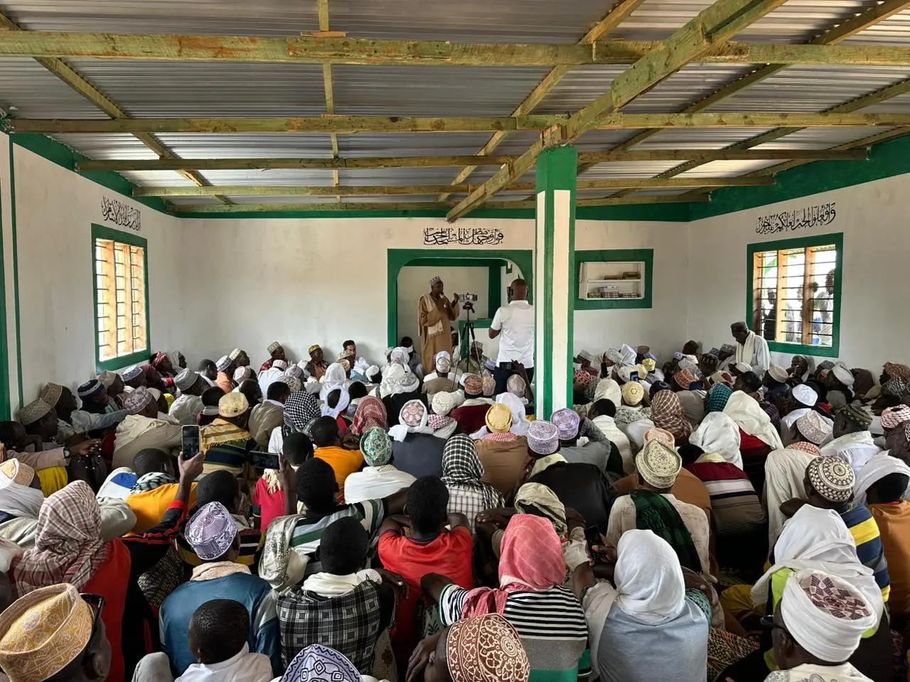 Giving Hands AU mosque congregation
